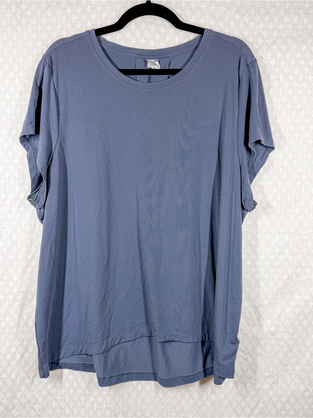 Athleta Dark Blue With Ease Short Sleeve Tee
